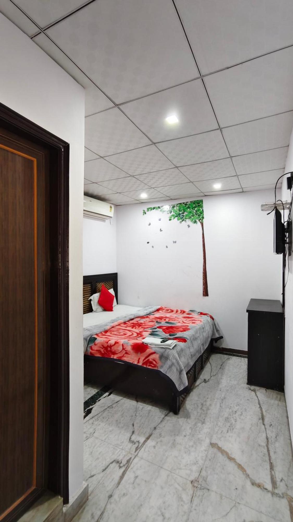 Rajdhani Guest House Faridabad Buitenkant foto